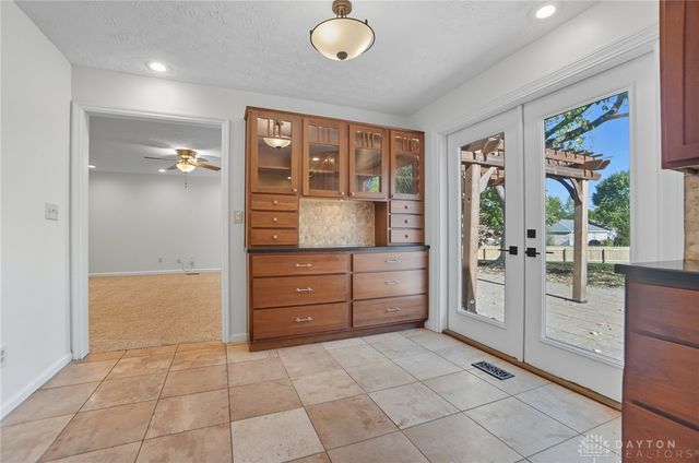 1553 Roamont Drive, Centerville, OH 45459