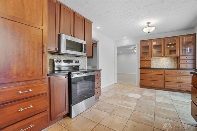 1553 Roamont Drive, Centerville, OH 45459