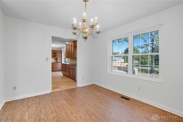 1553 Roamont Drive, Centerville, OH 45459