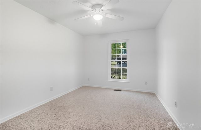 1553 Roamont Drive, Centerville, OH 45459