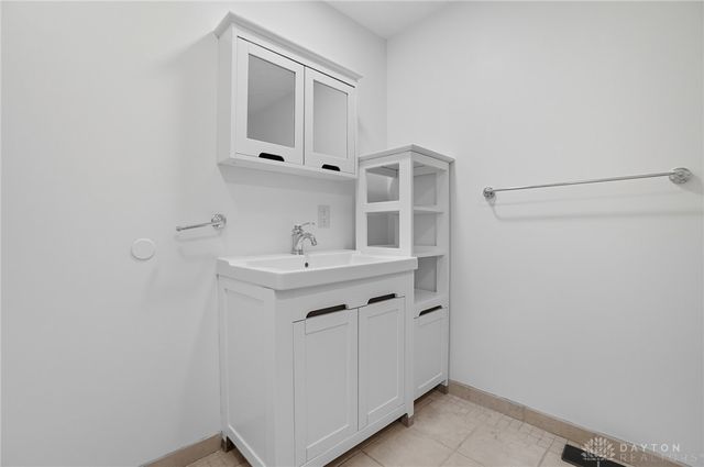 1553 Roamont Drive, Centerville, OH 45459