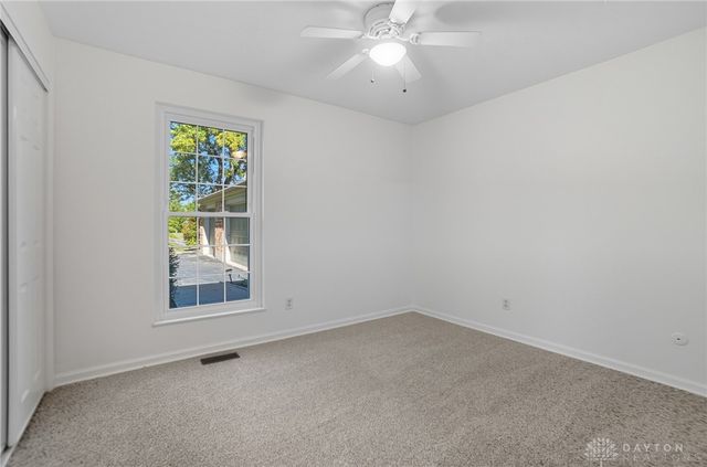 1553 Roamont Drive, Centerville, OH 45459