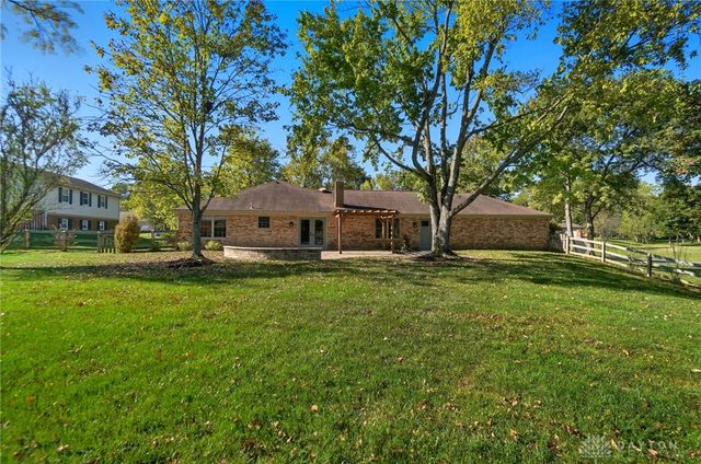 1553 Roamont Drive, Centerville, OH 45459