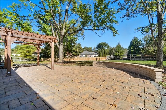 1553 Roamont Drive, Centerville, OH 45459