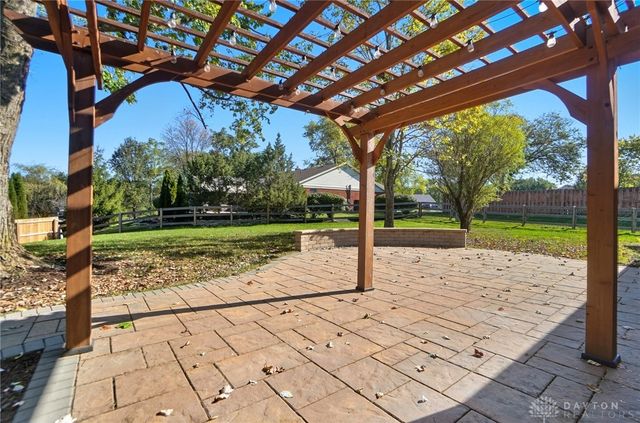 1553 Roamont Drive, Centerville, OH 45459