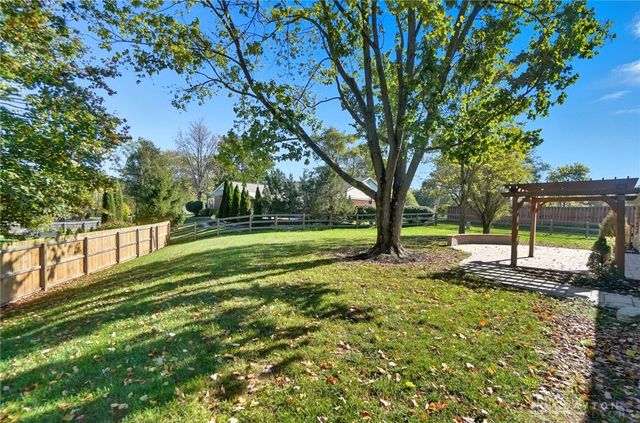 1553 Roamont Drive, Centerville, OH 45459