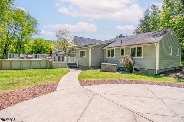 19 Highview Ter, Cedar Grove Twp., NJ 07009