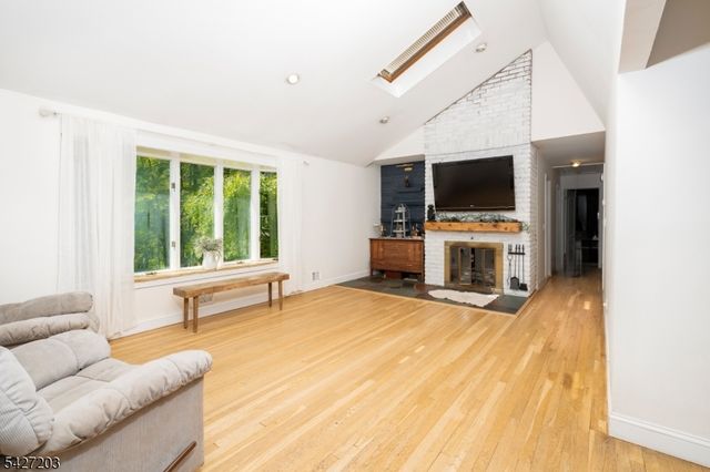 19 Highview Ter, Cedar Grove Twp., NJ 07009