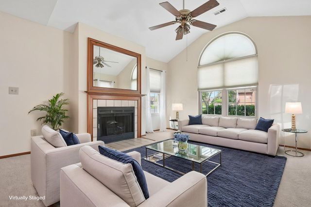 2395 Hooverside Lane, Grove City, OH 43123