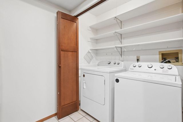 2395 Hooverside Lane, Grove City, OH 43123