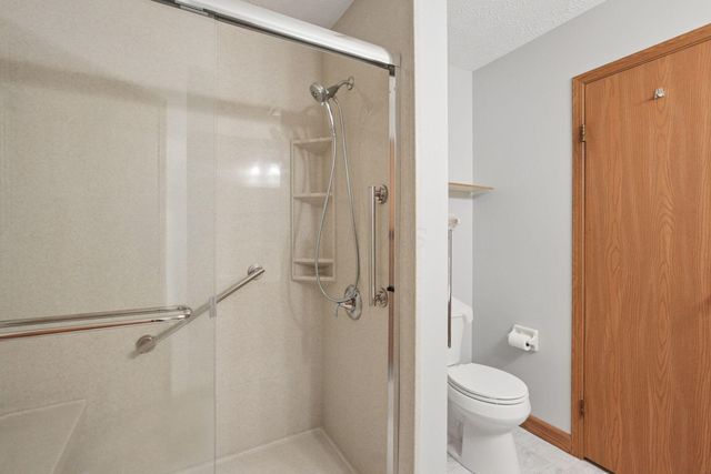 2395 Hooverside Lane, Grove City, OH 43123
