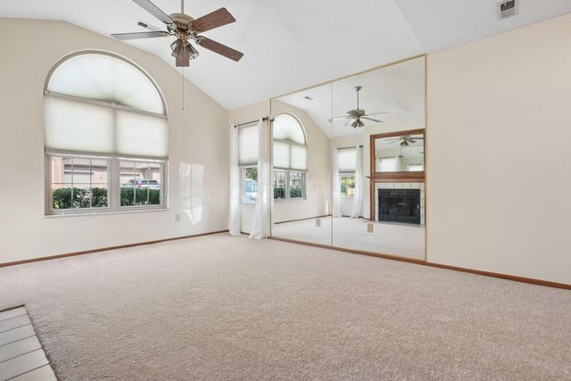 2395 Hooverside Lane, Grove City, OH 43123