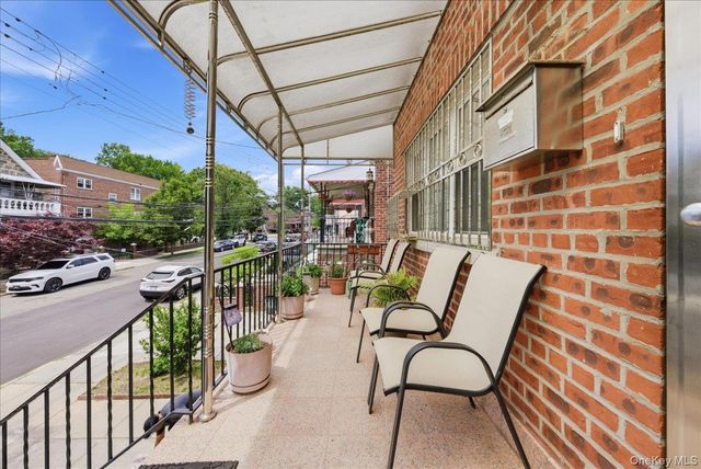 2752 Fish Avenue, Bronx, NY 10469