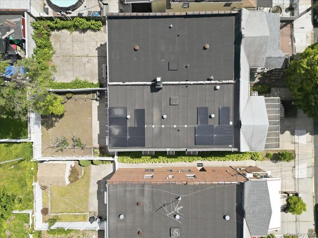 2752 Fish Avenue, Bronx, NY 10469