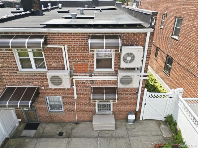 2752 Fish Avenue, Bronx, NY 10469