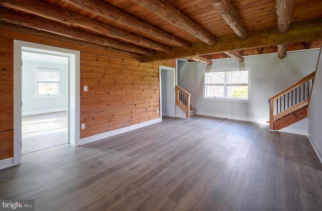 4325 LEHNENBERG RD, Riegelsville, PA 18077