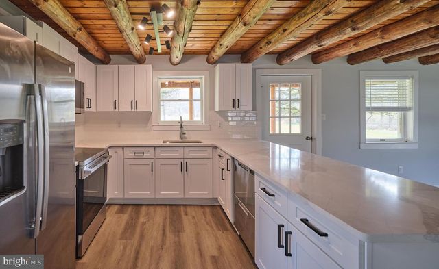 4325 LEHNENBERG RD, Riegelsville, PA 18077