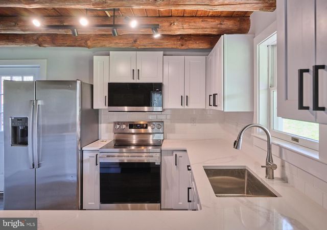 4325 LEHNENBERG RD, Riegelsville, PA 18077