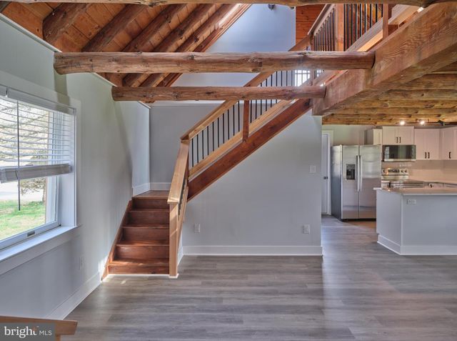 4325 LEHNENBERG RD, Riegelsville, PA 18077