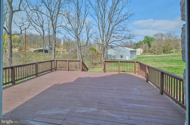 4325 LEHNENBERG RD, Riegelsville, PA 18077