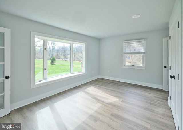 4325 LEHNENBERG RD, Riegelsville, PA 18077