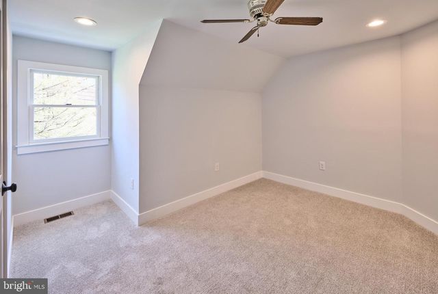 4325 LEHNENBERG RD, Riegelsville, PA 18077
