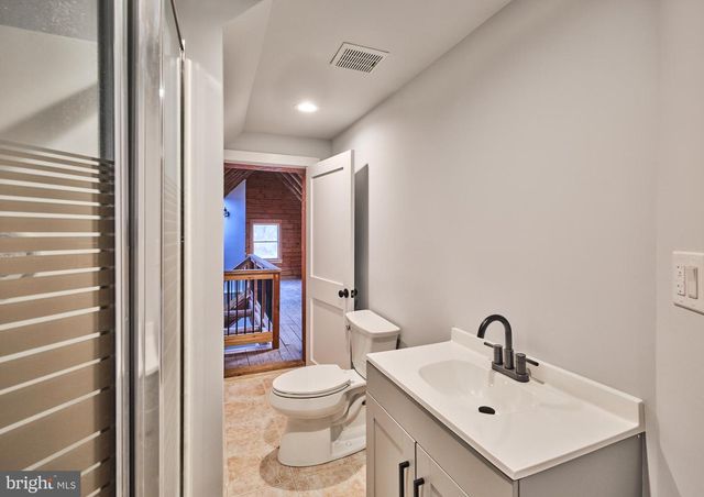 4325 LEHNENBERG RD, Riegelsville, PA 18077