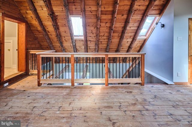 4325 LEHNENBERG RD, Riegelsville, PA 18077
