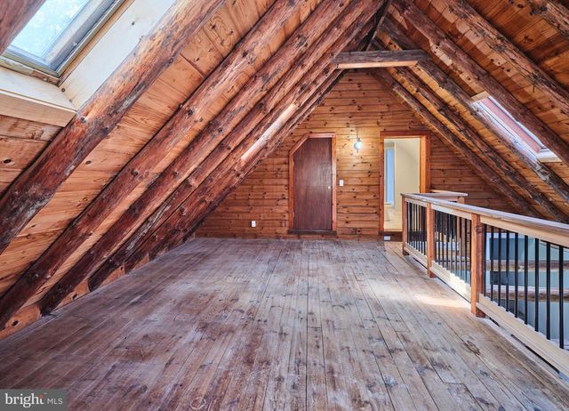 4325 LEHNENBERG RD, Riegelsville, PA 18077