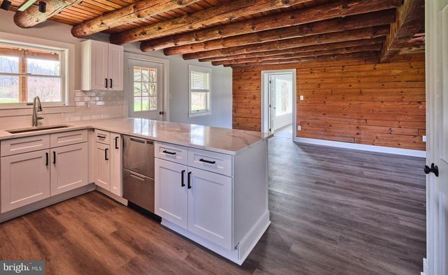 4325 LEHNENBERG RD, Riegelsville, PA 18077