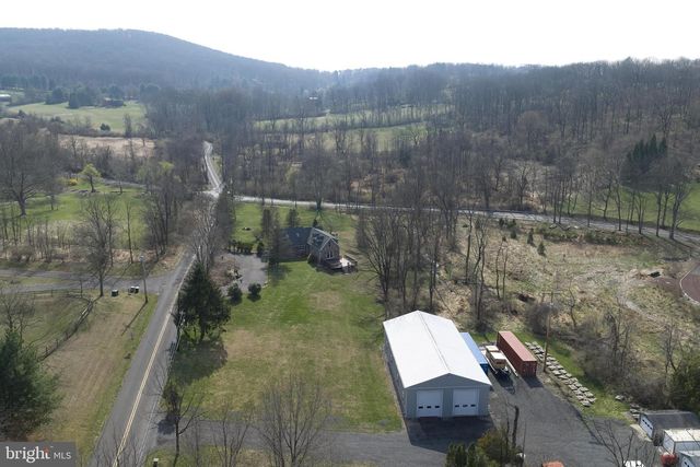 4325 LEHNENBERG RD, Riegelsville, PA 18077