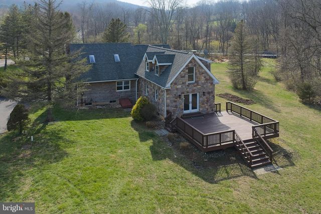 4325 LEHNENBERG RD, Riegelsville, PA 18077