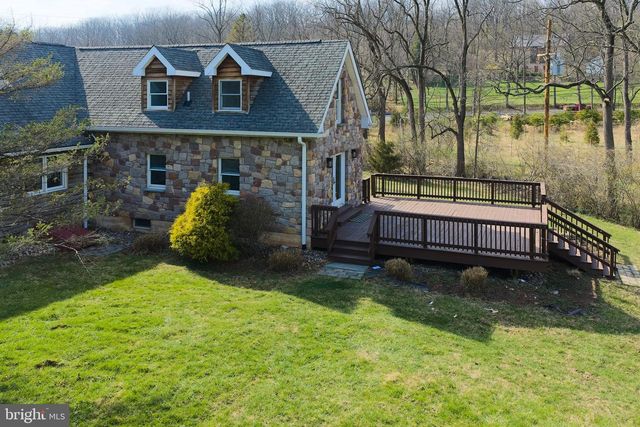 4325 LEHNENBERG RD, Riegelsville, PA 18077