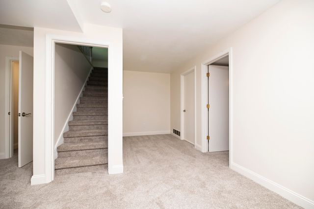 6303 S OLD VILLAGE RD, Columbia, MO 65203