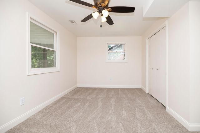 6303 S OLD VILLAGE RD, Columbia, MO 65203