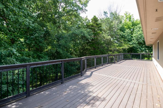 6303 S OLD VILLAGE RD, Columbia, MO 65203