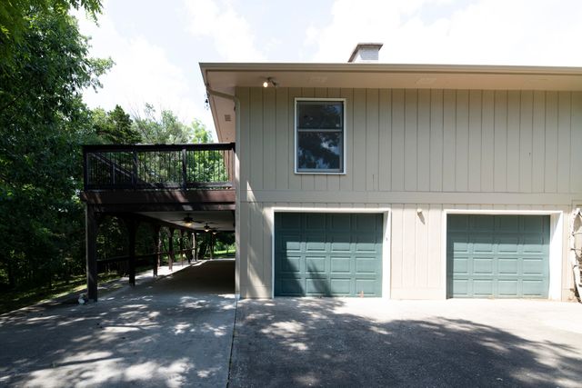 6303 S OLD VILLAGE RD, Columbia, MO 65203