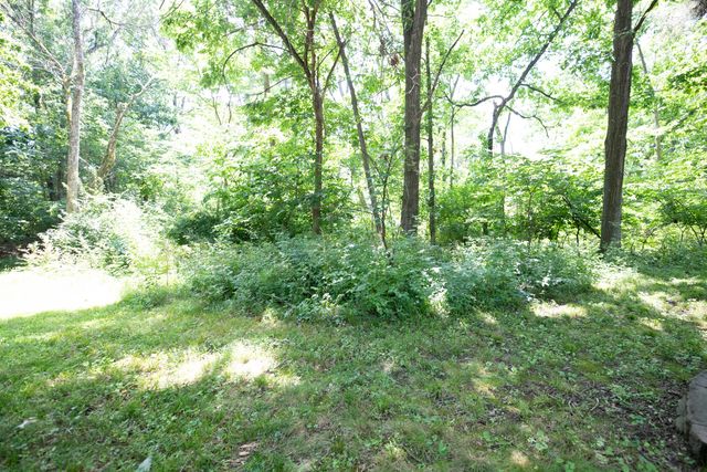 6303 S OLD VILLAGE RD, Columbia, MO 65203