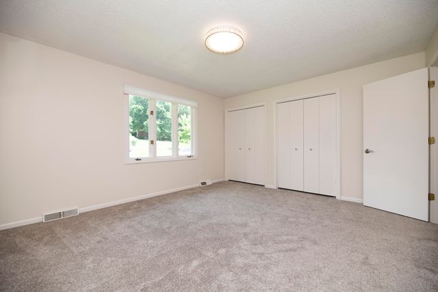 6303 S OLD VILLAGE RD, Columbia, MO 65203