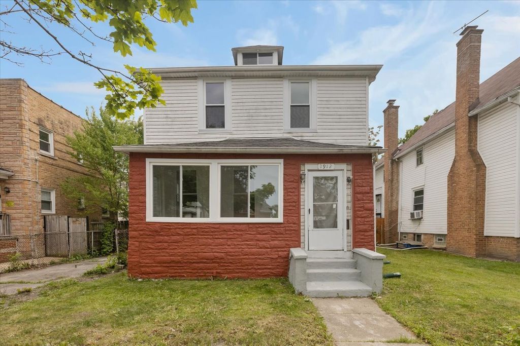 1912 Emerson Street, Evanston, IL 60201