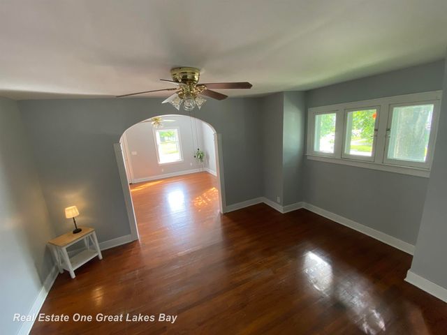 1003 Mackinaw Street, Saginaw, MI 48602