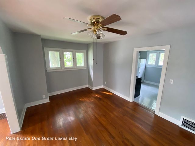 1003 Mackinaw Street, Saginaw, MI 48602
