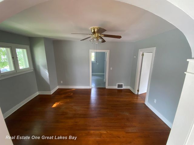 1003 Mackinaw Street, Saginaw, MI 48602