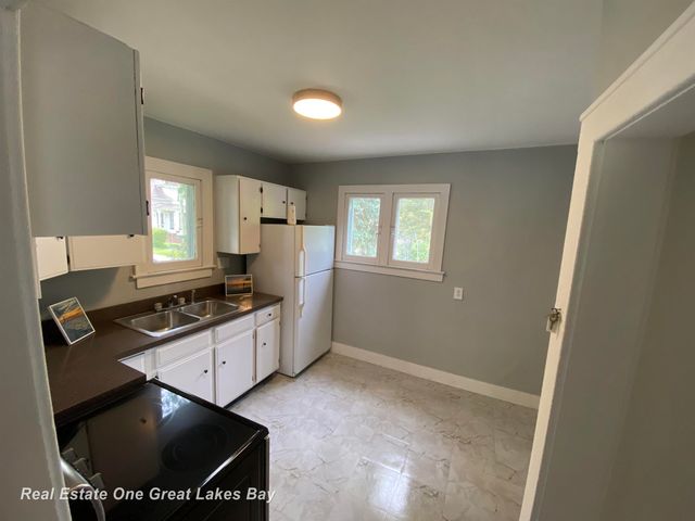 1003 Mackinaw Street, Saginaw, MI 48602
