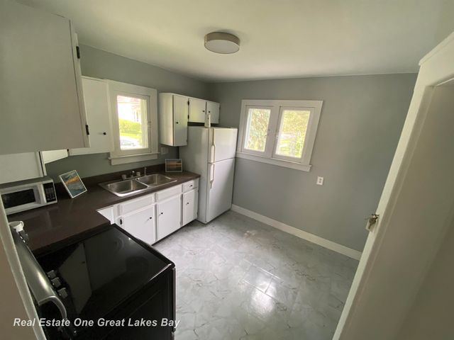 1003 Mackinaw Street, Saginaw, MI 48602