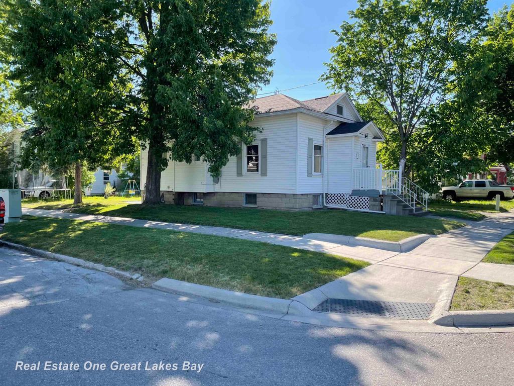 1003 Mackinaw Street, Saginaw, MI 48602