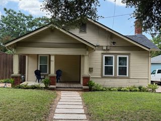 911 N Montclair Avenue, Dallas, TX 75208