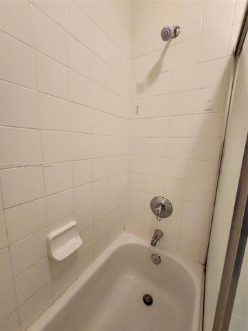 1213 NE 32nd Ave 0, Homestead, FL 33033