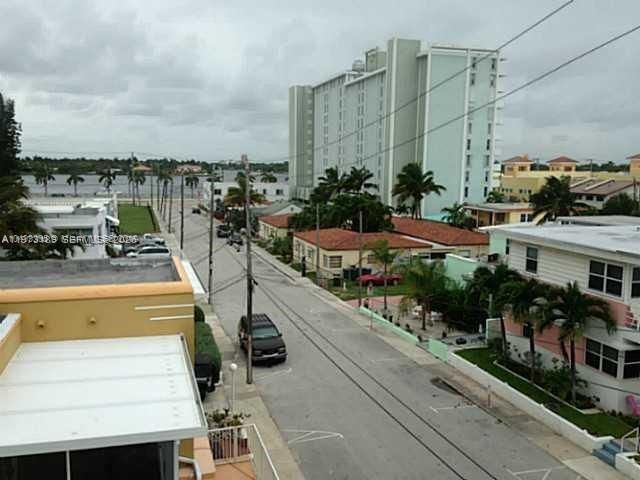 901 S Surf Road 402, Hollywood, FL 33019