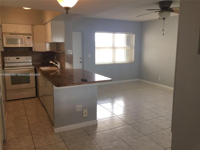 901 S Surf Road 402, Hollywood, FL 33019